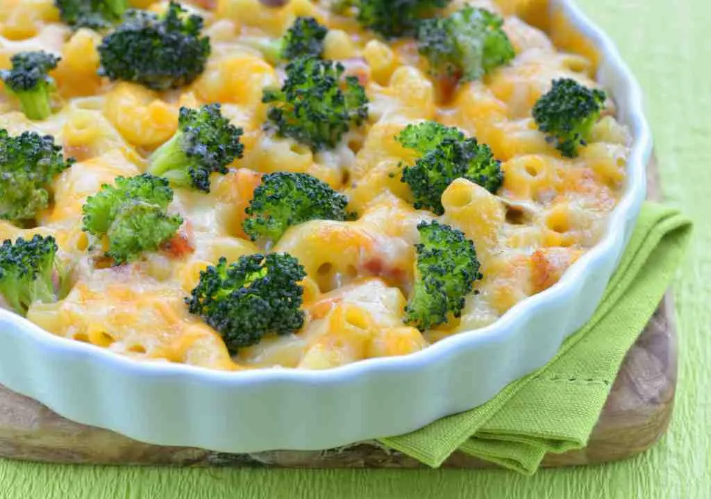 Broccoli and Macaroni Omelet - Broccoli Nutrients and Benefits
